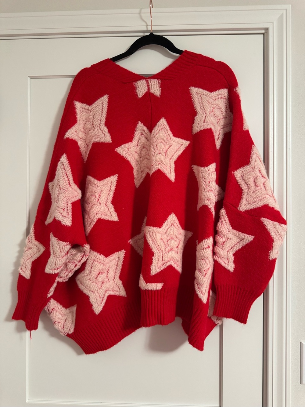 Red Star-Pattern Cardigan Sweater - Picture 2 of 3